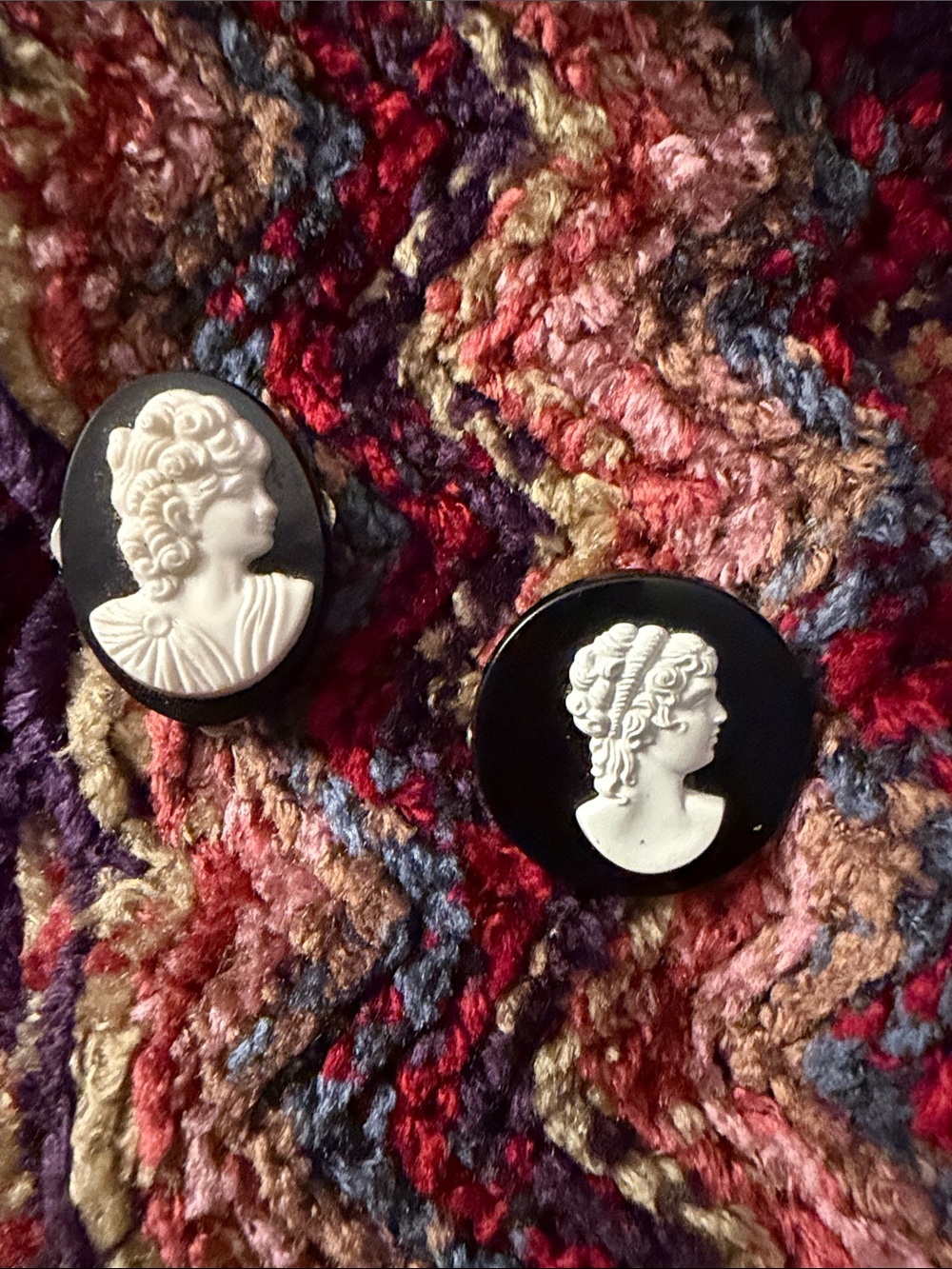 Cameo Brooch Lot